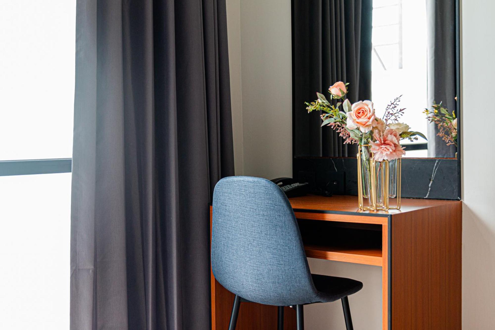 Frame Hotel Bangkok Exterior photo